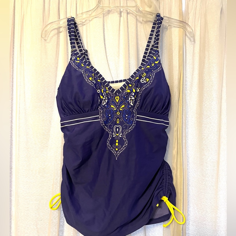 Athleta Capitola Paisley Tankini Top Size 36D/DD Underwire